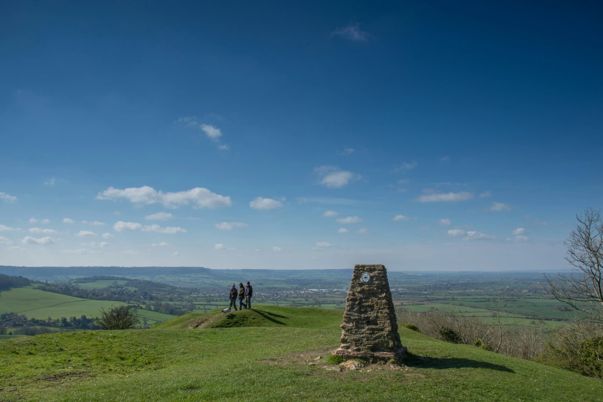 Walkers on the Cotswold Way escarpment