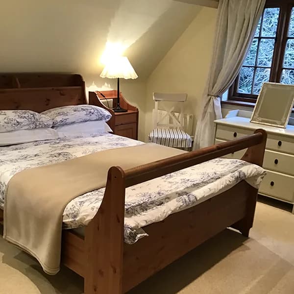 Double en suite bedroom at Shenberrow Hill B&B